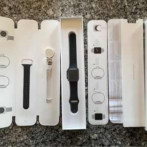 🔥Apple Watch 3🔥Apple Air Tag🔥Fitbit Blaze🔥Bundle